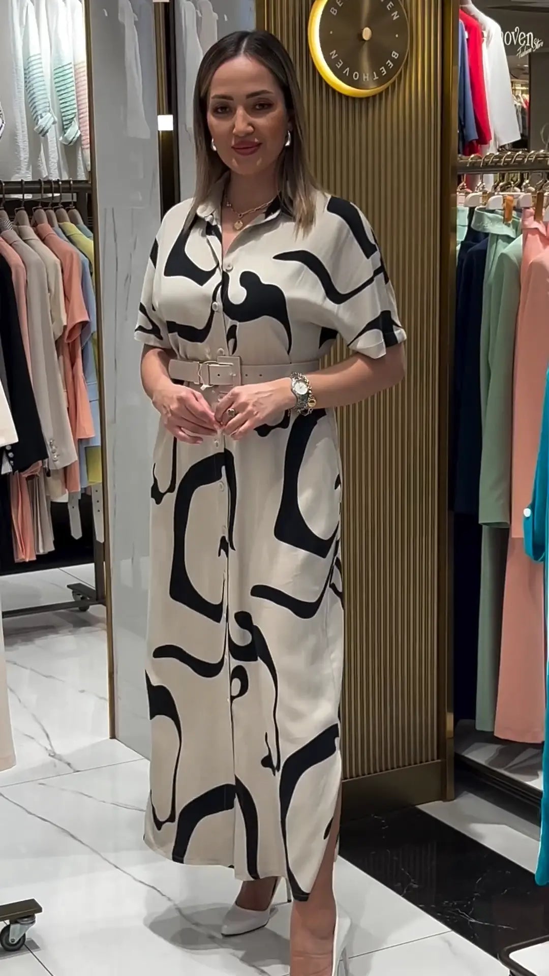 Vestito con Cintura ✨